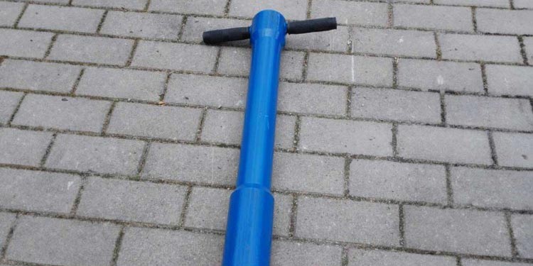 Blå stenstöt jungfru med T-handtag